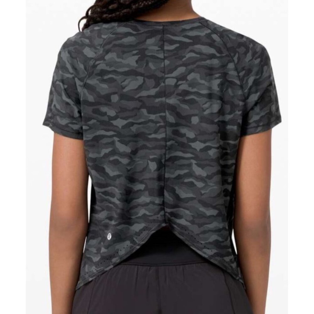 Lululemon Women's Size 8 Camo Print Short Sleeve Run Yoga UV Vented
